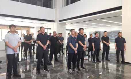 集團董事長苗廣發參加東營市科技創新專題培訓班